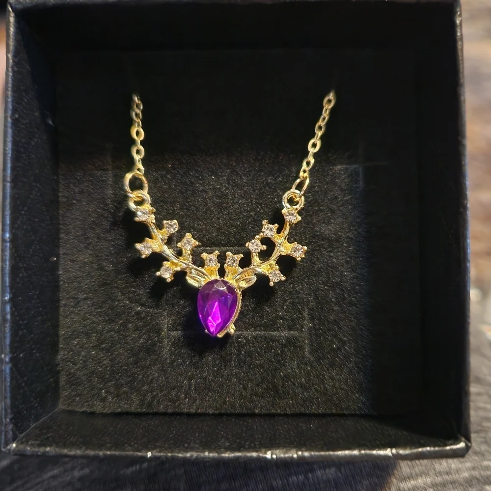 ⚡️Girl Small Elk Pendant Necklace. Purple⚡️